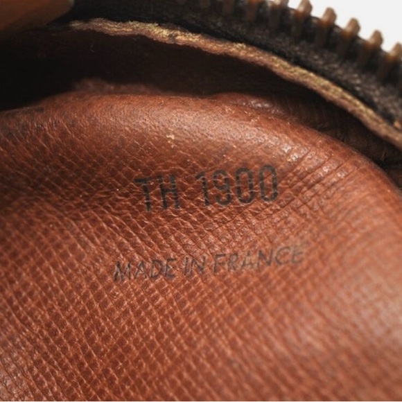 Authentic LOUIS VUITTON AMAZON CROSS BODY SHOULDER BAG MONOGRAM - Picture 9 of 13